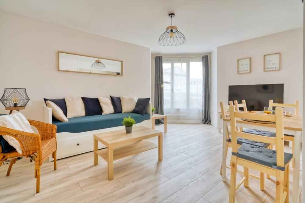 Logement Sarah Courcouronnes Dış mekan fotoğraf